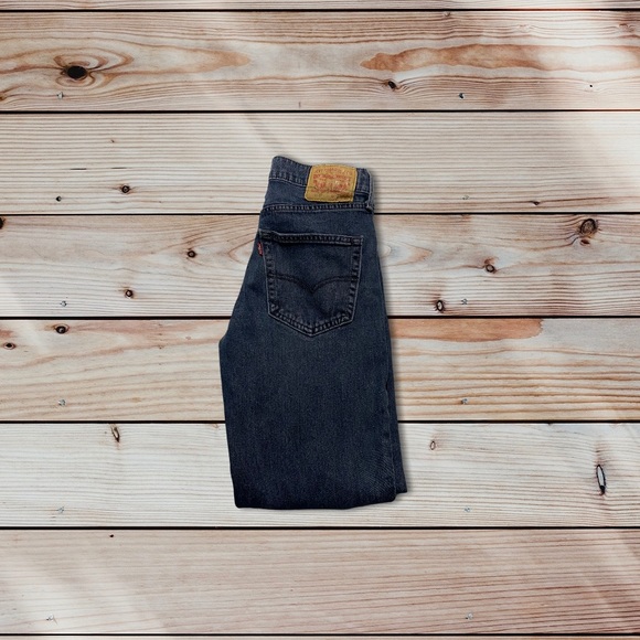 Black Levi’s jeans - Picture 2 of 3